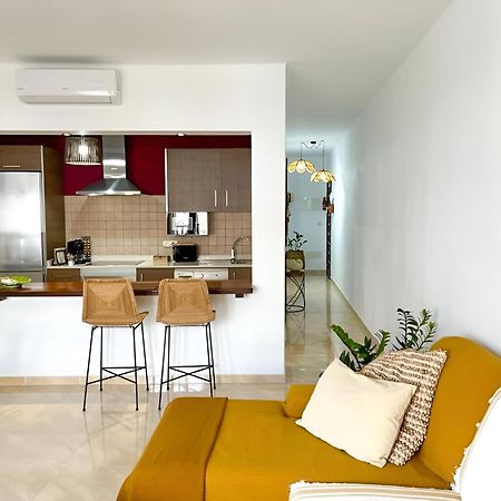 Apartamentos Mares De Lava - Puerto Del Carmen 卡门港 外观 照片