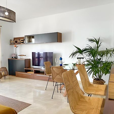 Apartamentos Mares De Lava - Puerto Del Carmen 卡门港 外观 照片