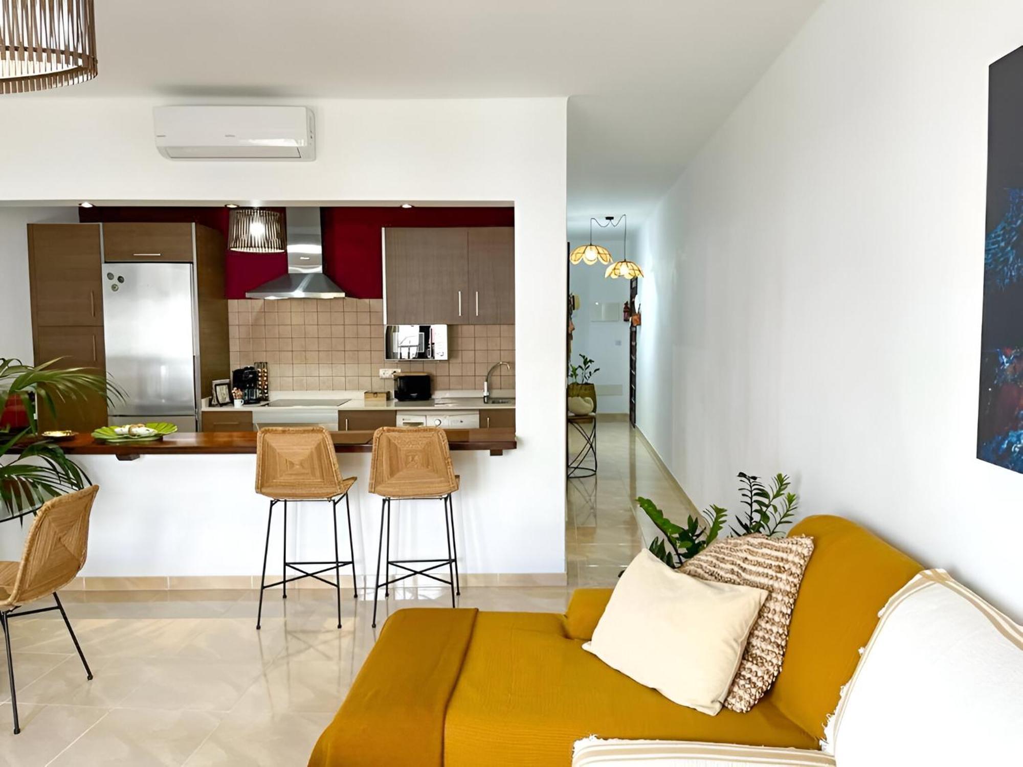 Apartamentos Mares De Lava - Puerto Del Carmen 卡门港 外观 照片